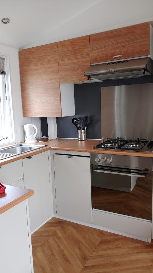 Chalet M44 Oostkapelle Buitenkant foto