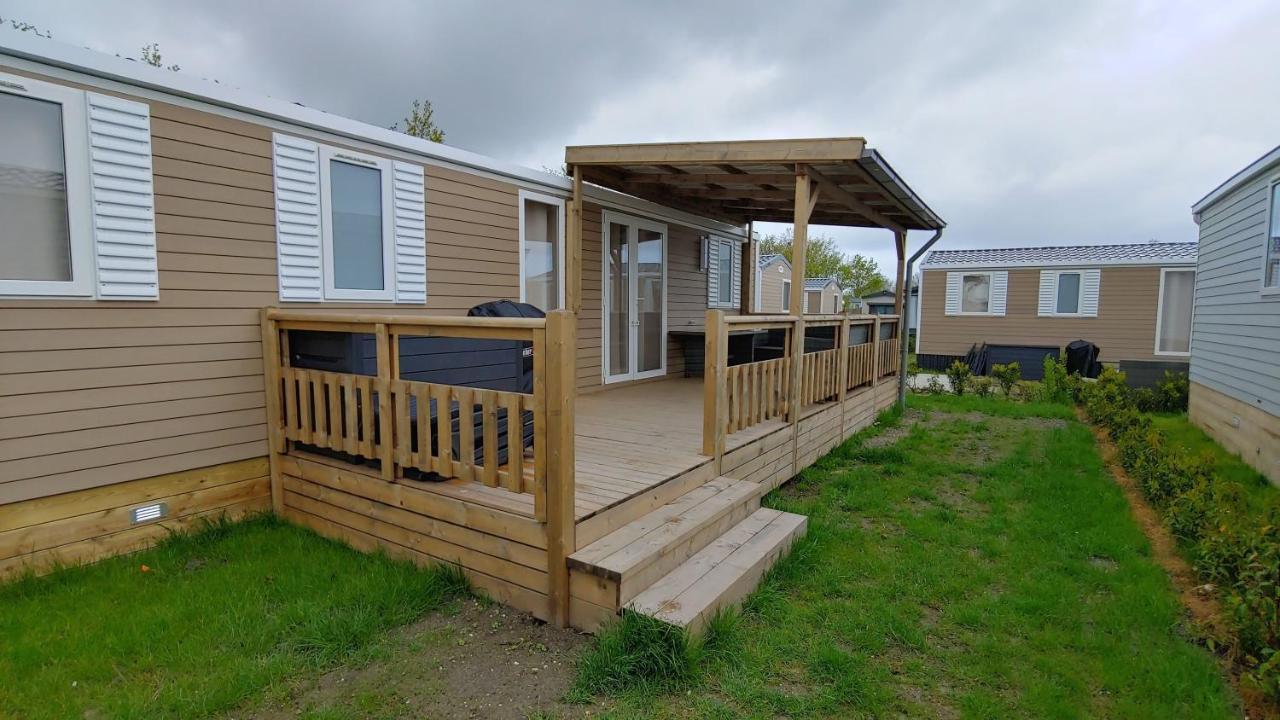 Chalet M44 Oostkapelle Buitenkant foto