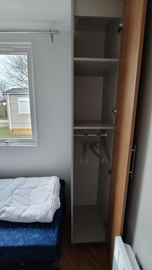 Chalet M44 Oostkapelle Buitenkant foto