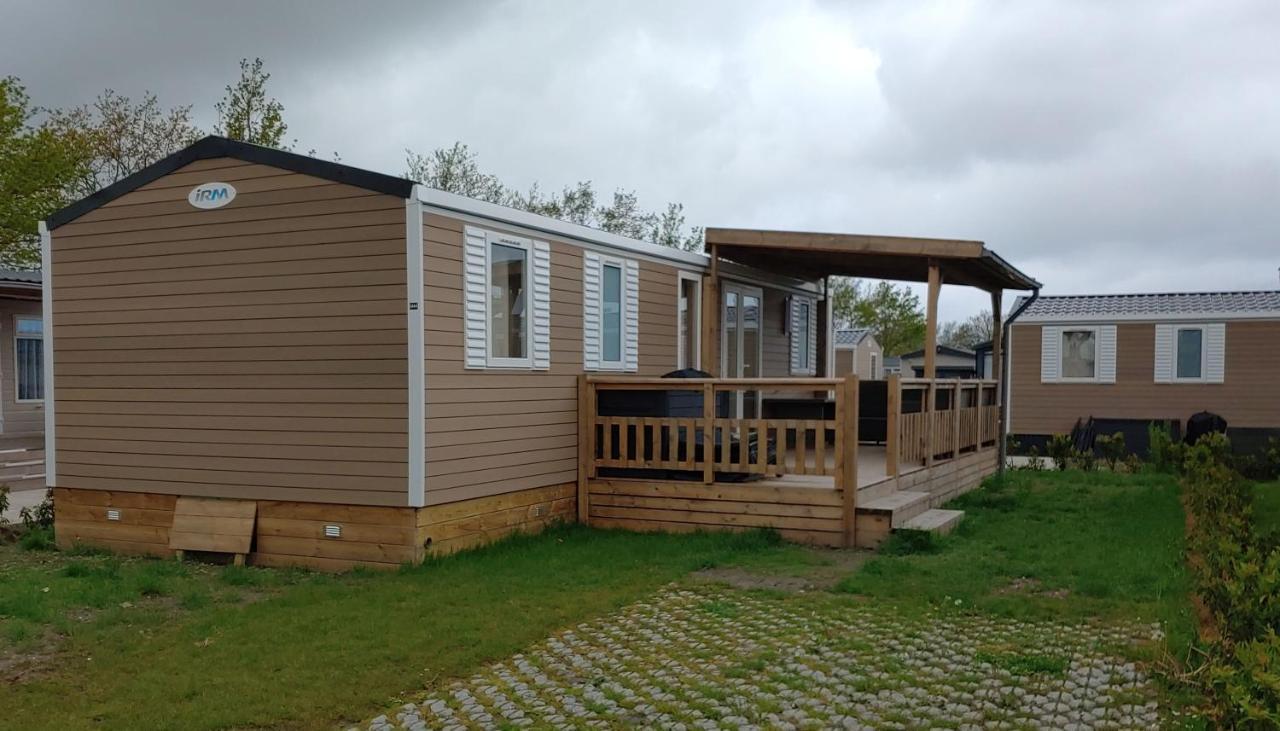 Chalet M44 Oostkapelle Buitenkant foto