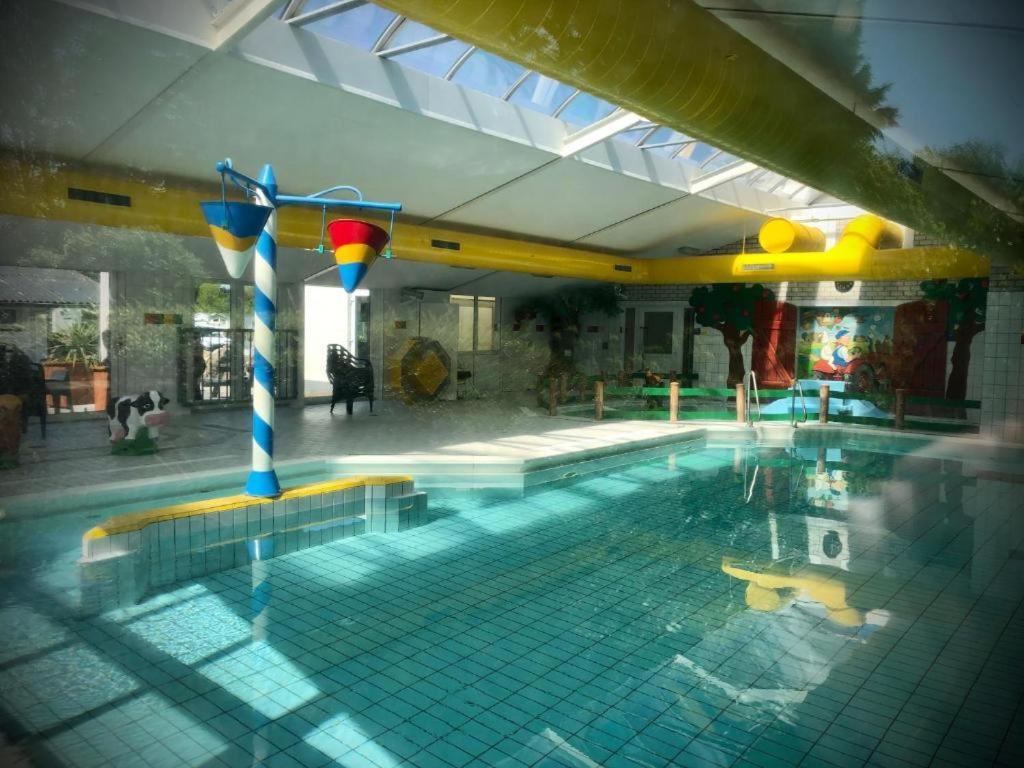 Chalet M44 Oostkapelle Buitenkant foto